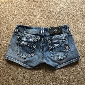 Miss Me Shorts Size 25